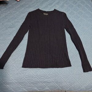 Banana Republic Fine Italian Yarn Long Sleeved Top